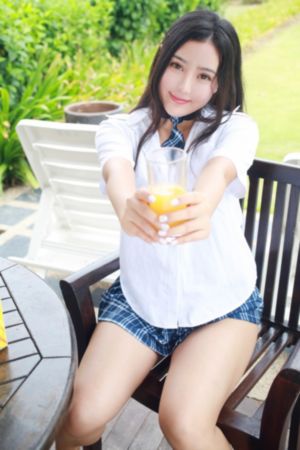 欧美叼着扑克牌写真_国产剧高清迅雷在线观看